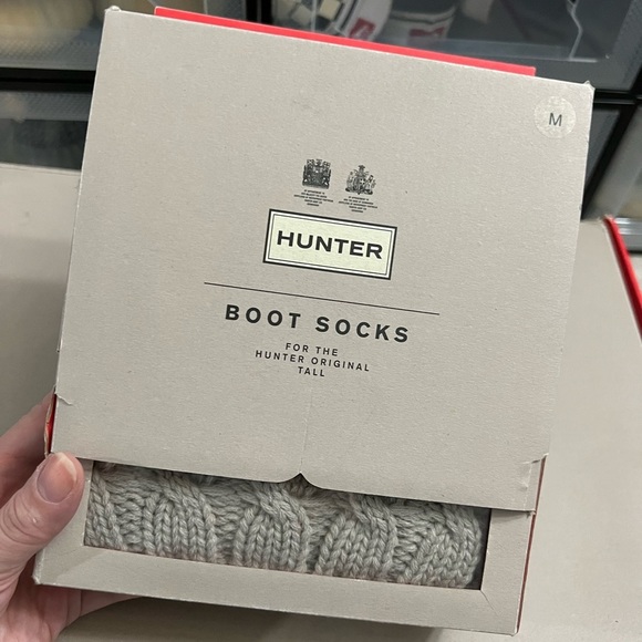 Hunter Women's Original Tall Gloss Rain Boots with socks - Picture 5 of 6